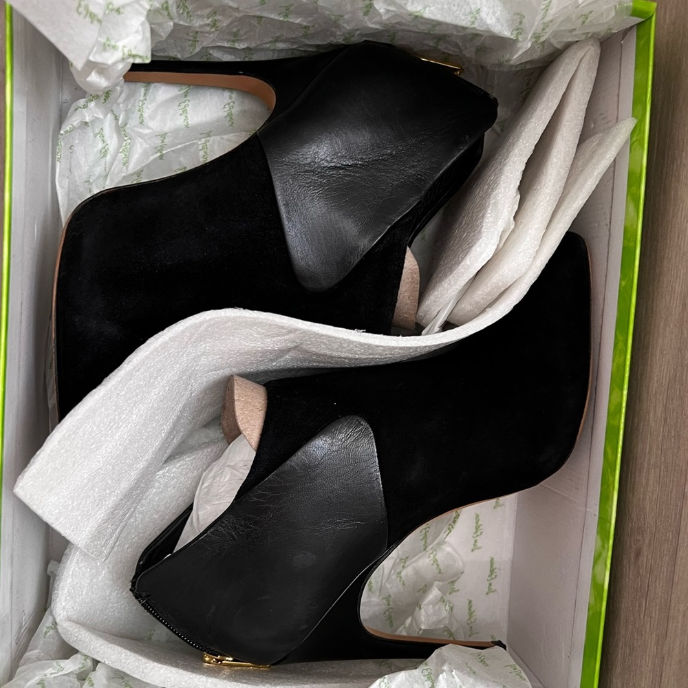 Sam Edelman Jaclyn Heel booties ~ Like New Black/Suede Size 7